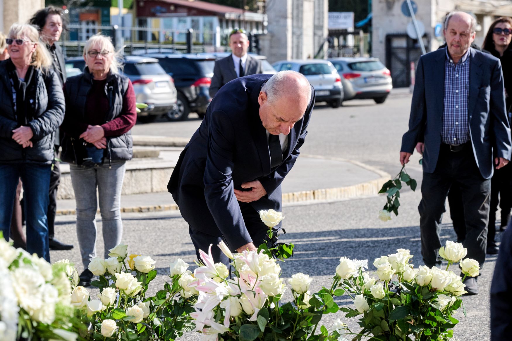 Államfői tisztelgés Mécs Károly emléke előtt